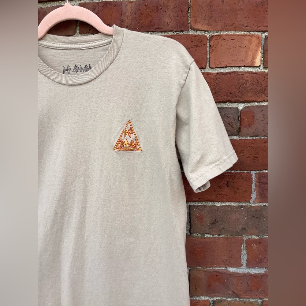 Embroidered Def Leopard T-shirt